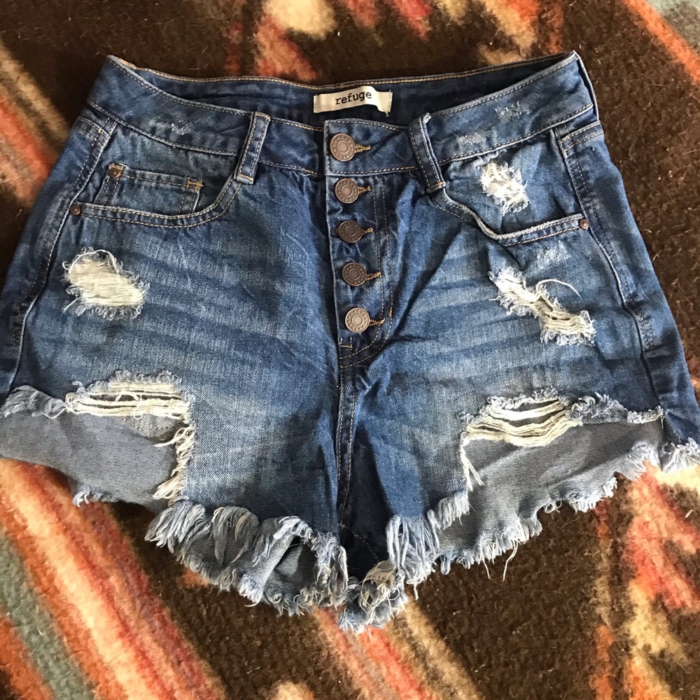 High waisted cut off shorts